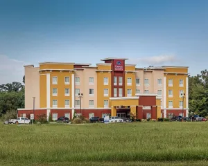 Image of Comfort Suites near Tanger Outlet Mall