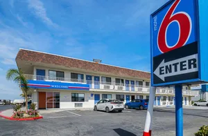 Image of Motel 6 Lost Hills / Buttonwillow Racetrack