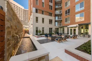 Image of Wonderful 2BR Apartment at Crystal City