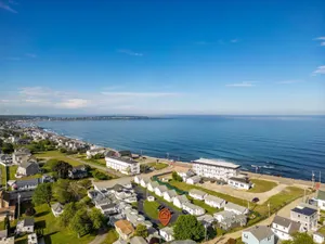 Image of Just Beachy Charming Studio!