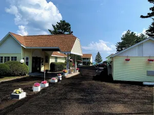 Image of Beachcomber of Mackinaw