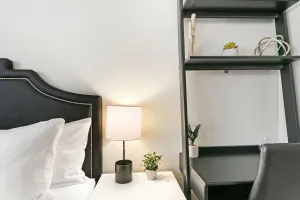 Image of Studio in the Heart of Lakeview