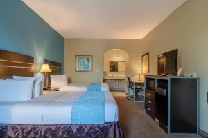 Image of Moulton Inn & Suites By OYO Near Shiner TX