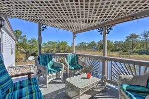Image of Quaint Chincoteague Island Hideaway with 2 Porches!