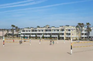 Image of Beach House Hotel at Hermosa Beach