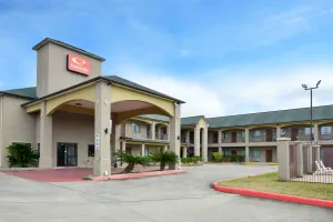 Image of Econo Lodge Inn & Suites Port Arthur near Sabine Pass