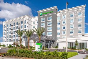 Image of Holiday Inn & Suites Orlando I-Drive Theme Parks