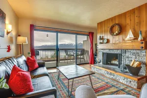 Image of 8 Mi to Keystone Resort Dillion Condo with Hot Tub!