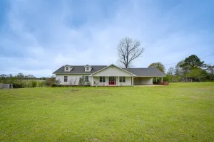 Image of Quiet Marion Getaway with Fireplace!