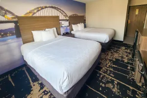 Image of Clarion Pointe Bettendorf - Quad Cities