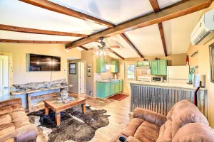 Image of 4 Mi to Beach and Fishing Rockport Cottage with Deck!