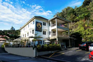 Image of Golden Lodge