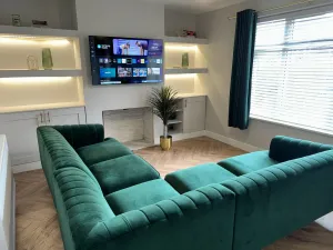 Image of Impeccable 3-Bed House in Walsall