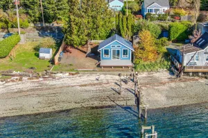 Image of Manette Waterfront Kayak the Bay and Walk to Town!