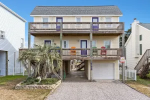 Image of 138 Tarpon 4 Bedroom Home by RedAwning