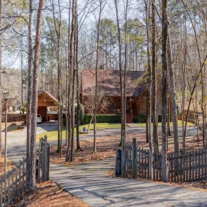 Image of Autumn Woods Lodge