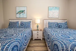 Image of 4862 Cayview Ave #110