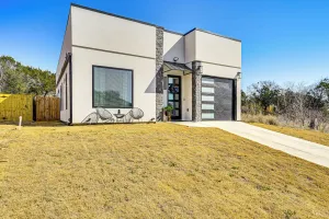 Image of Walk to Lake: Modern Pet-friendly Home in Granbury