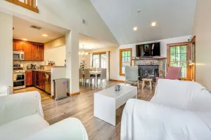 Image of Tannersville Resort Home w/ Deck & Gas Grill!
