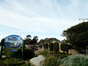 Image of Sea Breeze Inn - Pacific Grove