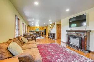 Image of Quiet Family Cabin in Hamden: Hot Tub + Game Room!