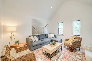 Image of 1 Mi to Dtwn Grand Rapids: Chic Condo w/ Balcony!