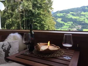 Image of Apart Bradl