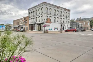 Image of Modern Yankton Apartment Near Riverside Park!
