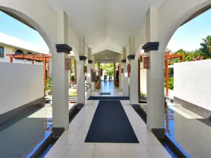 Image of Palm Cove Get a Way