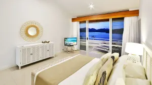 Image of Bella Vista E9 - Ocean View Spacious 2 Bedroom with golf buggy