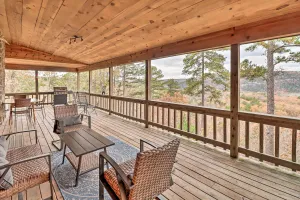 Image of Piney Bluff Retreat with Mountain Views!