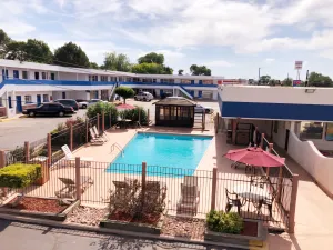 Image of Motel 6-Canon City, CO 719-458-1216