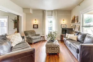 Image of Walk to Downtown: Historic Guthrie Home on Mansur