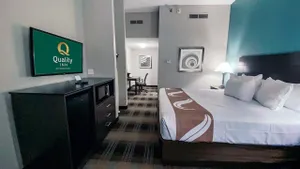 Image of Quality Inn Roseville-Detroit North