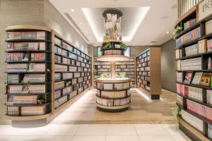 Image of Quintessa Hotel Osaka Shinsaibashi Comic & Books
