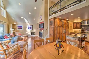 Image of 4 Mi to Dtwn Truckee Tahoe Donner Home with Hot Tub