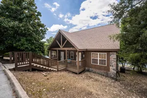 Image of Lakefront Branson Cabin 6 Mi to Branson Strip!