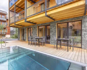 Image of Spacious Apartment With Pool