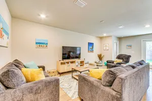 Image of 6 Mi to Gulf Shores Beach: Family Getaway!