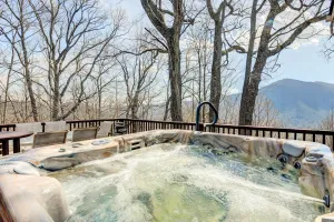 Image of Stunning Maggie Valley Getaway with Decks, Fire Pit!