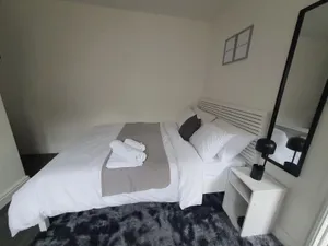 Image of Private Room - Ensuite Bathroom - Free Parking