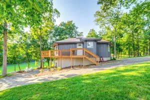Image of Dock & Deck at Kentucky Lake Family Retreat!
