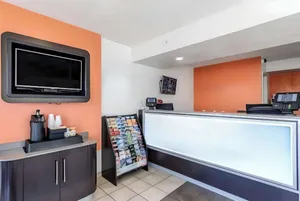 Image of Motel 6 Modesto, CA