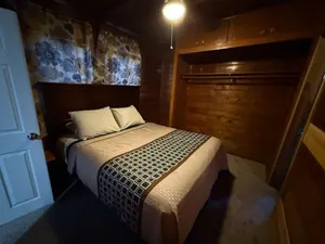 Image of Crest Lodge Historic Mountain Inn