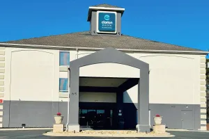 Image of Clarion Pointe Albemarle