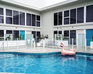 Image of Peninsula Hotel Motel
