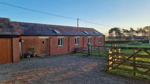 Image of The Shippon -hot Tub ext chg - Superking-log Fire