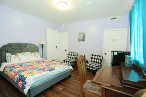 Image of Independent Suite