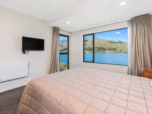 Image of Lakefront Living at Remarkables Retreat - Unit 4