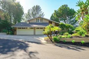 Image of Spacious Retreat With Scenic Mountain Views